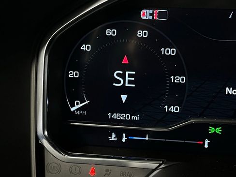 Used 2024 GMC Sierra 1500 AT4 w/ Technology Package image 15