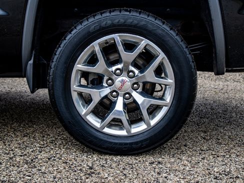 Used 2015 GMC Sierra 1500 SLT w/ SLT Crew Cab Value Package AWD/4WD image 14