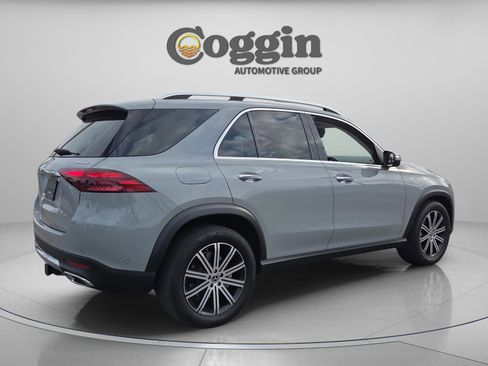 Used 2025 Mercedes-Benz GLE 450e 4MATIC w/ Winter Package image 6