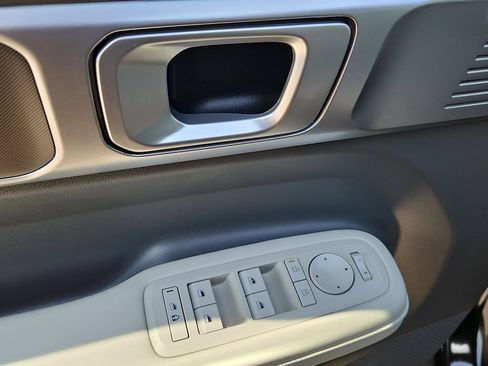 Used 2025 Hyundai Santa Fe SEL FWD image 13