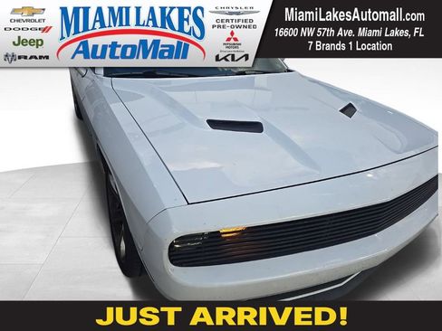 Used 2018 Dodge Challenger R/T image 1