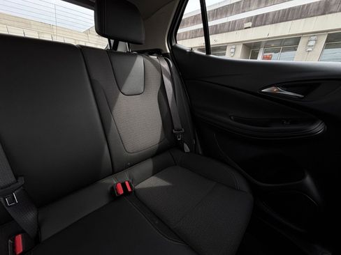 Used 2025 Buick Encore GX Preferred image 37