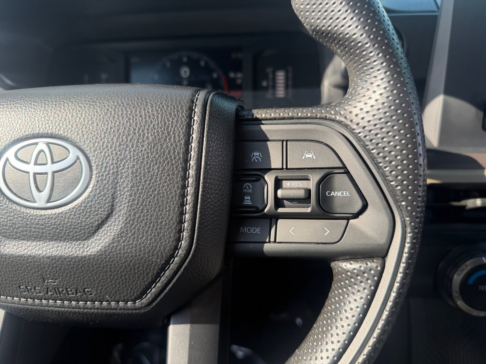 Certified 2026 Toyota Tacoma SR5 AWD/4WD image 19