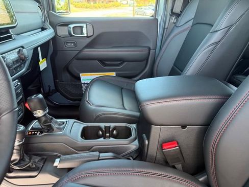 New 2026 Jeep Wrangler Unlimited Rubicon 392 w/ Quick Order Package 27X Moab image 24