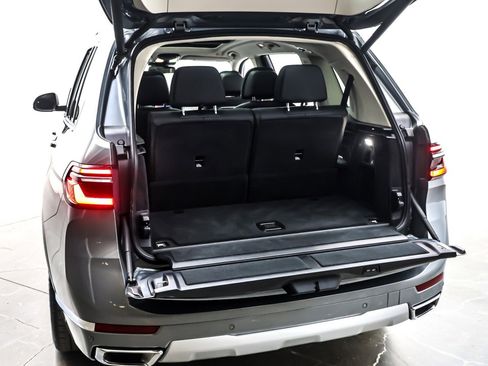 Used 2024 BMW X7 xDrive40i w/ Premium Package image 24