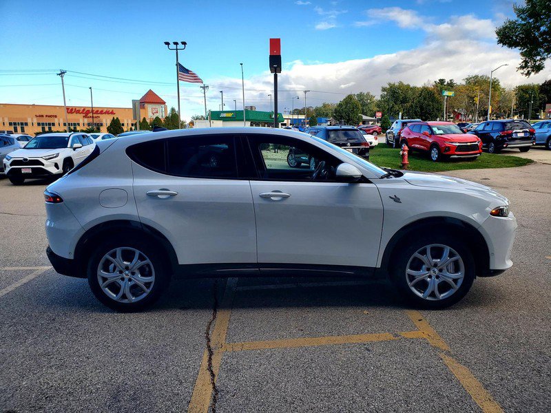 Used 2024 Dodge Hornet R/T w/ Tech Pack w/o Parking AWD/4WD image 4