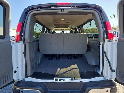 Used 2024 Chevrolet Express 3500 LT w/ LT Preferred Equipment Group RWD image 28
