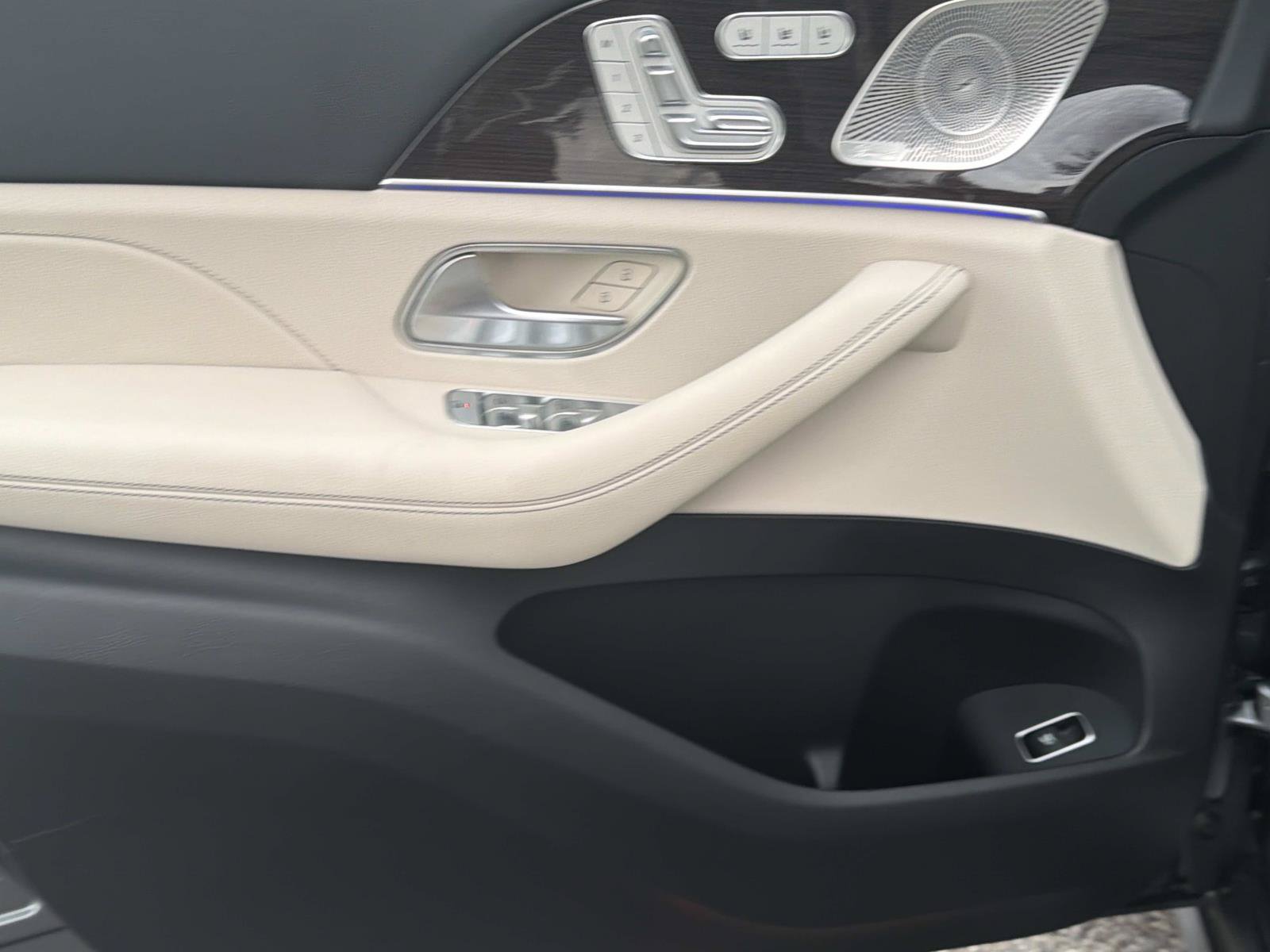 Certified 2025 Mercedes-Benz GLE 350 4MATIC image 15