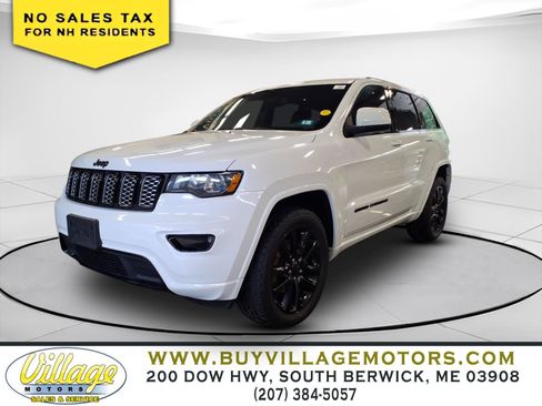 Used 2020 Jeep Grand Cherokee Altitude AWD/4WD image 2