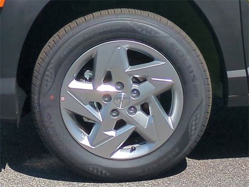 New 2026 Hyundai Kona SE image 16