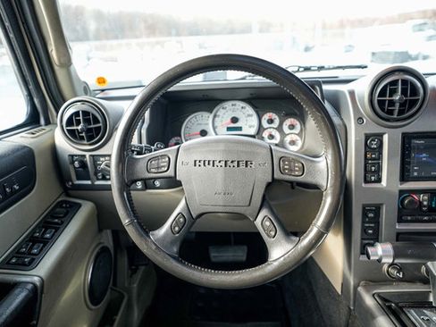Used 2003 HUMMER H2 w/ Preferred Equipment Group image 30