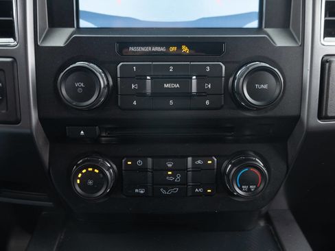 Used 2018 Ford F150 XLT w/ Equipment Group 301A Mid AWD/4WD image 40