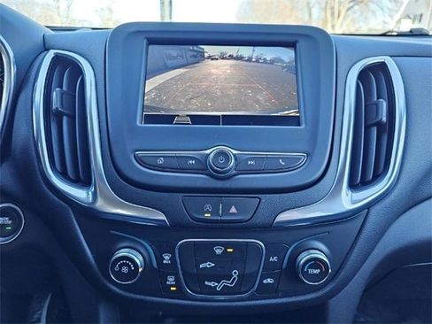 Used 2022 Chevrolet Equinox LT image 28