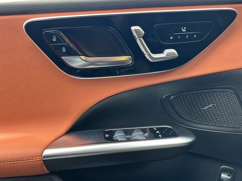 Used 2025 Mercedes-Benz C 300 4MATIC Sedan image 14