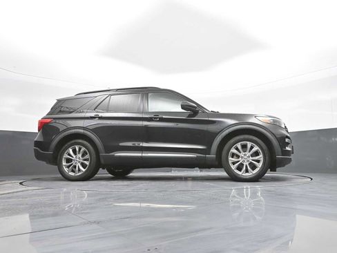 Used 2021 Ford Explorer XLT w/ Equipment Group 202A image 44