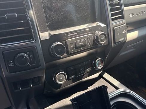 Used 2020 Ford F250 XLT w/ XLT Premium Package AWD/4WD image 6