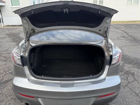 Used 2013 MAZDA MAZDA3 i SV image 12