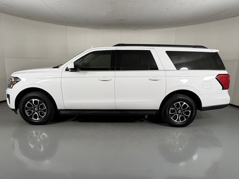 Used 2024 Ford Expedition Max XLT image 5