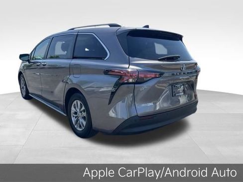Used 2022 Toyota Sienna XLE w/ XLE Plus Package FWD image 5
