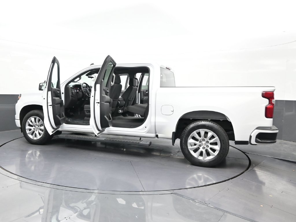 Used 2023 Chevrolet Silverado 1500 Custom RWD image 34