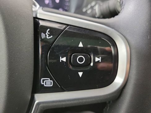 Used 2023 Volvo XC60 B5 Plus w/ Protection Package Premier image 29