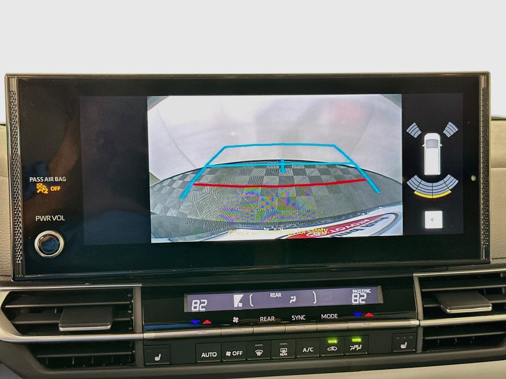 Certified 2026 Toyota Sienna XLE FWD image 14