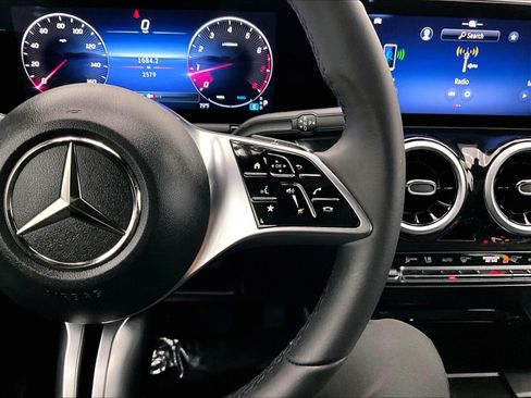 Used 2026 Mercedes-Benz GLA 250 image 22