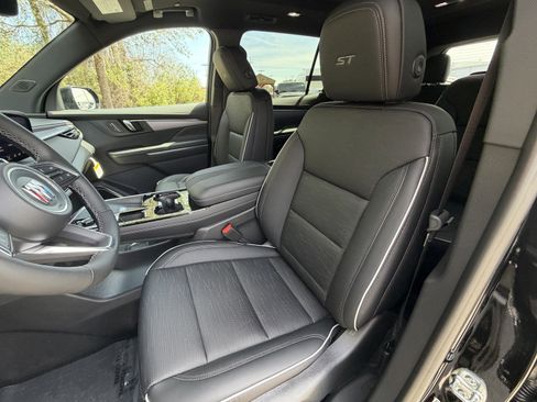 New 2026 Buick Enclave Sport Touring w/ Power Package image 18