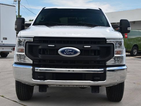 Used 2022 Ford F250 XL w/ Power Equipment Group AWD/4WD image 2