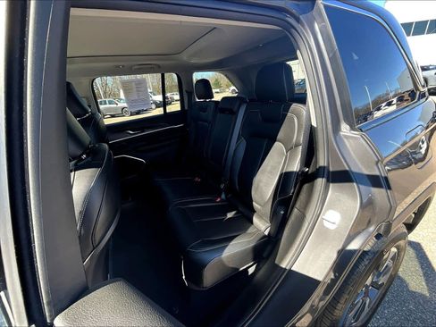 Used 2024 Jeep Grand Cherokee Limited 4xe image 15