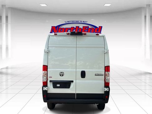 Used 2026 RAM ProMaster 2500 w/ Convenience Group FWD image 6