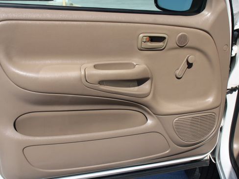 Used 2002 Toyota Tundra 2WD Regular Cab image 10