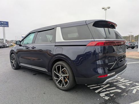 Used 2024 Kia Carnival LX image 7