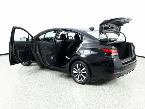 Used 2021 Nissan Versa SV image 13