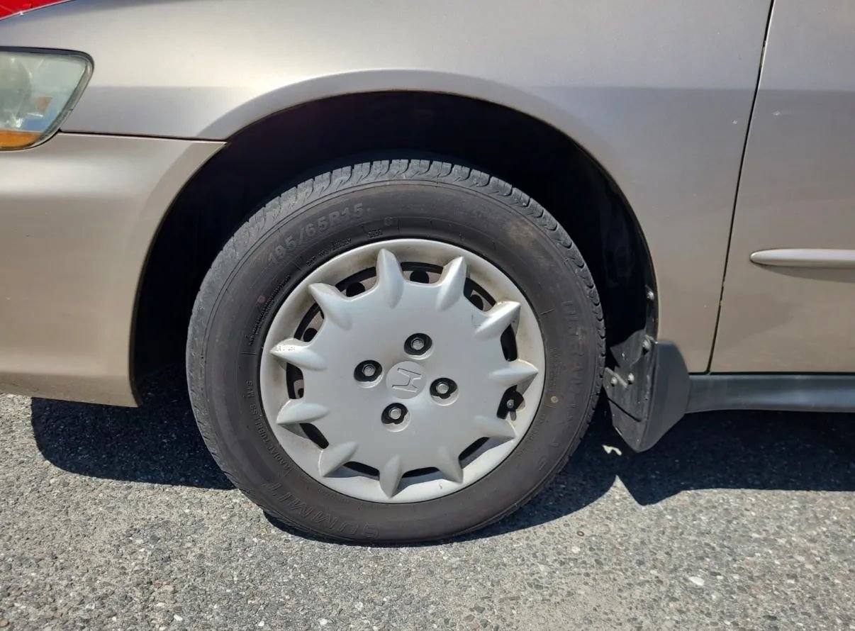 Used 2002 Honda Accord LX image 2