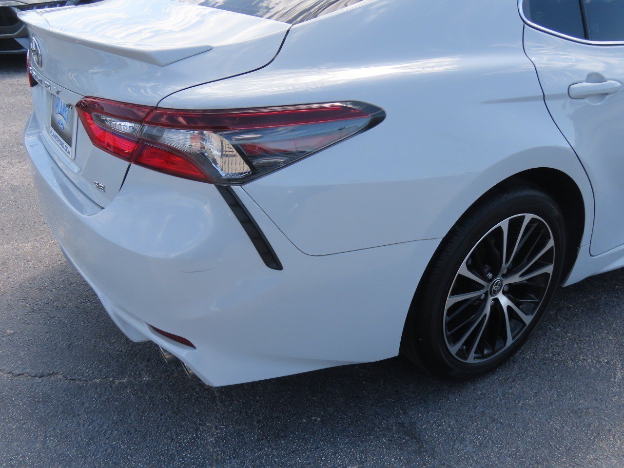 Used 2023 Toyota Camry SE FWD image 12