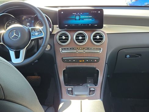 Used 2022 Mercedes-Benz GLC 300 4MATIC image 17