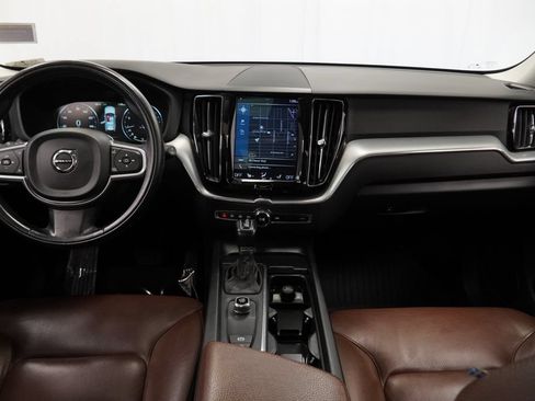 Used 2018 Volvo XC60 T6 Momentum w/ Advanced Package AWD/4WD image 26