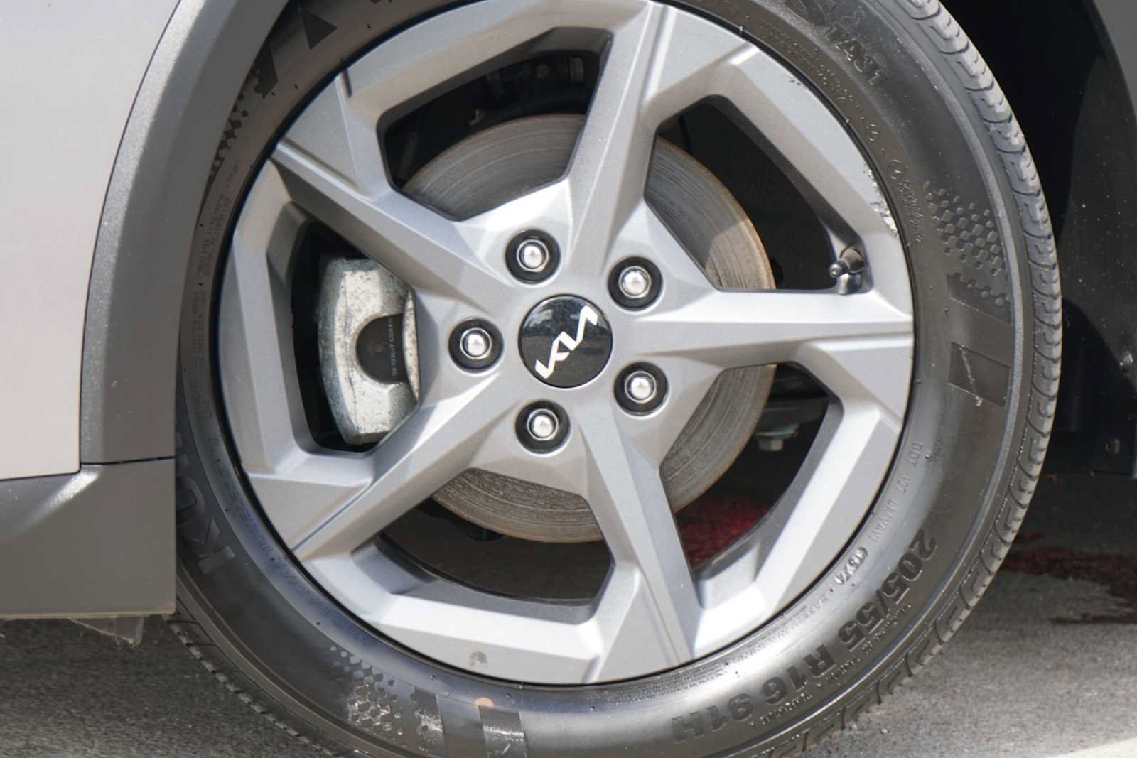 Used 2025 Kia K4 FWD image 2