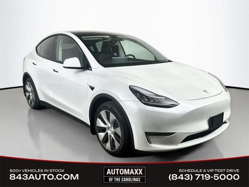 Used 2022 Tesla Model Y Long Range AWD/4WD image 1