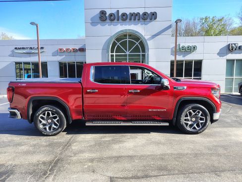 Used 2022 GMC Sierra 1500 SLT w/ SLT Convenience Package AWD/4WD image 1