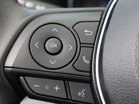 Certified 2025 Toyota RAV4 SE image 25