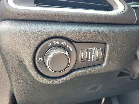 New 2026 Chrysler Voyager LX image 21