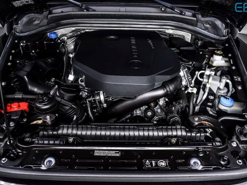 Used 2024 INEOS Grenadier Base image 11