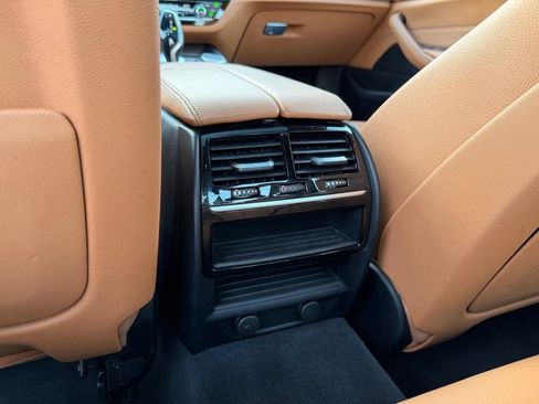 Used 2019 BMW 530i xDrive image 26