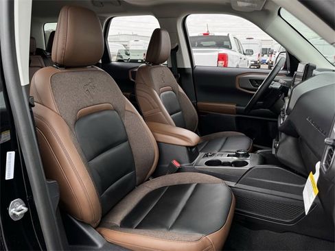 Certified 2025 Ford Bronco Sport Outer Banks w/ Outer Banks Tech Package+ image 32