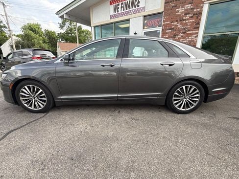 Used 2019 Lincoln MKZ Reserve FWD image 8