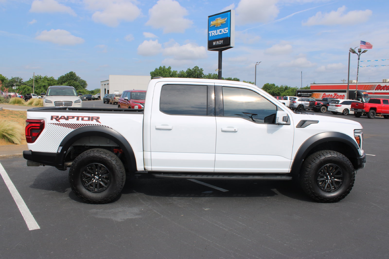Used 2025 Ford F150 Raptor AWD/4WD image 9