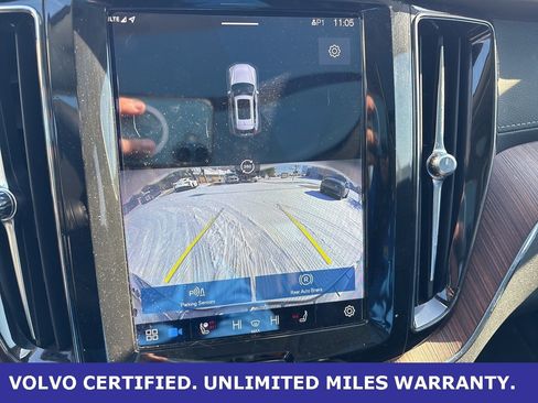 Certified 2023 Volvo XC60 B6 Ultimate w/ Protection Package Premier image 21