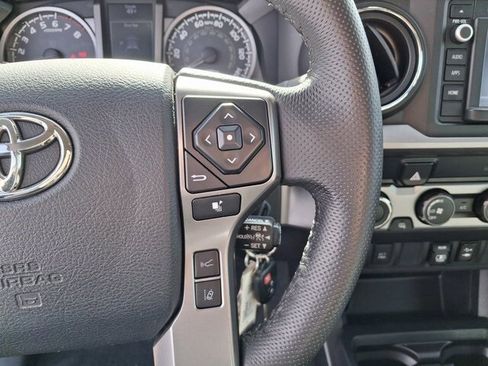 Used 2019 Toyota Tacoma SR5 image 27